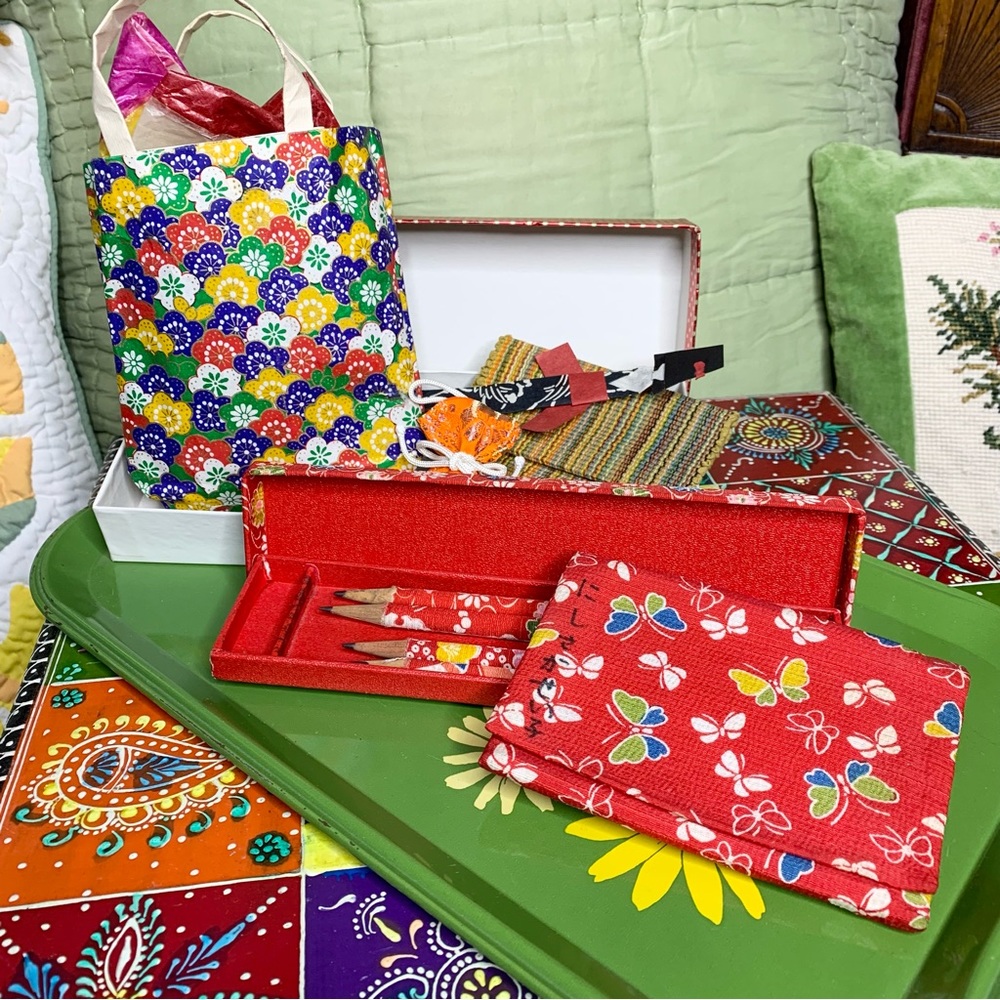 Japanese Trinket Lot